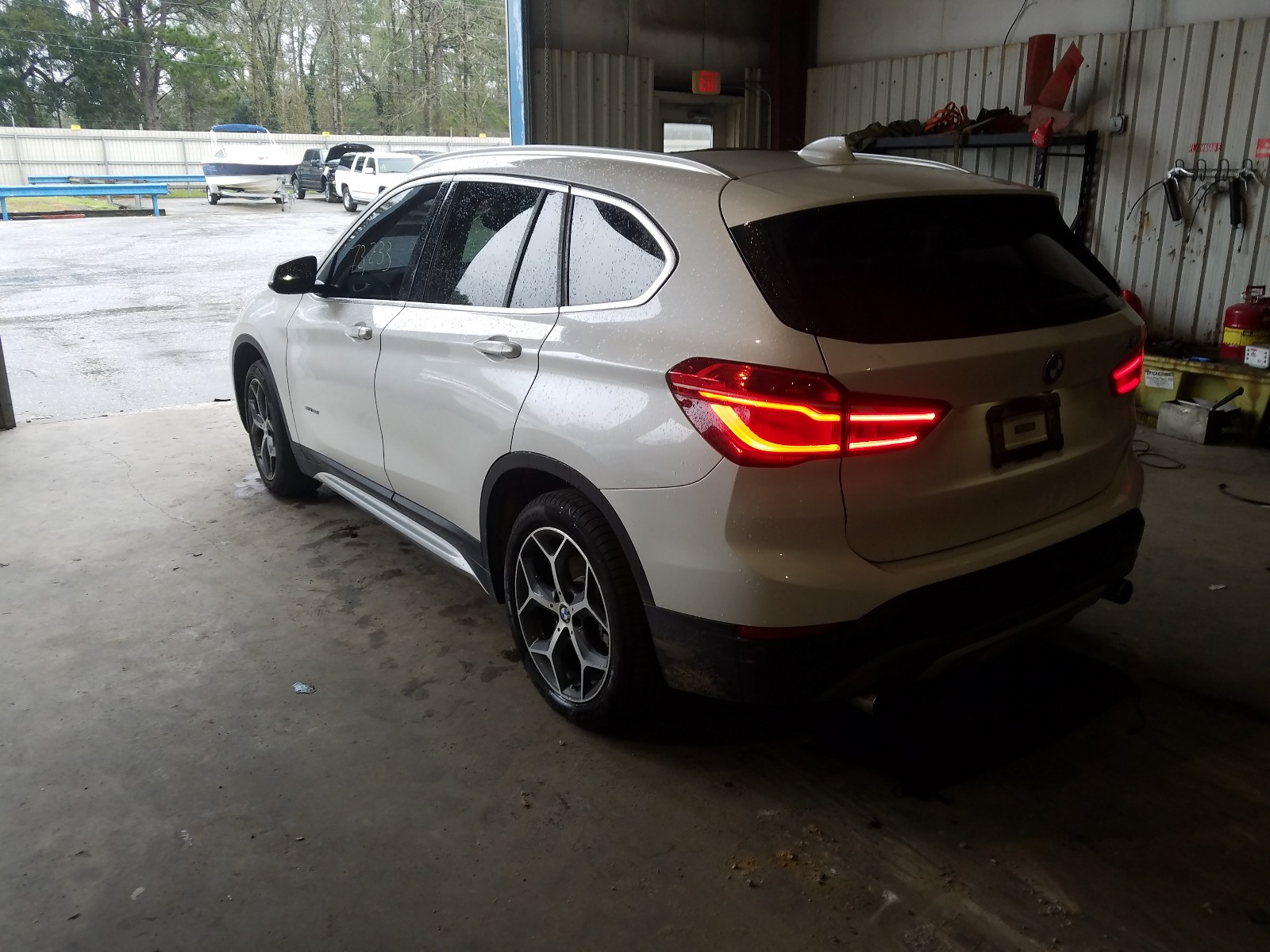 Photo 2 VIN: WBXHU7C37H5H37108 - BMW X1 SDRIVE2 