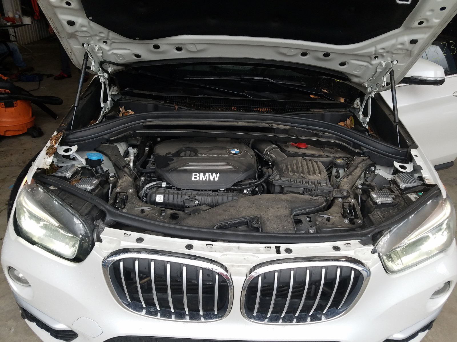 Photo 6 VIN: WBXHU7C37H5H37108 - BMW X1 SDRIVE2 