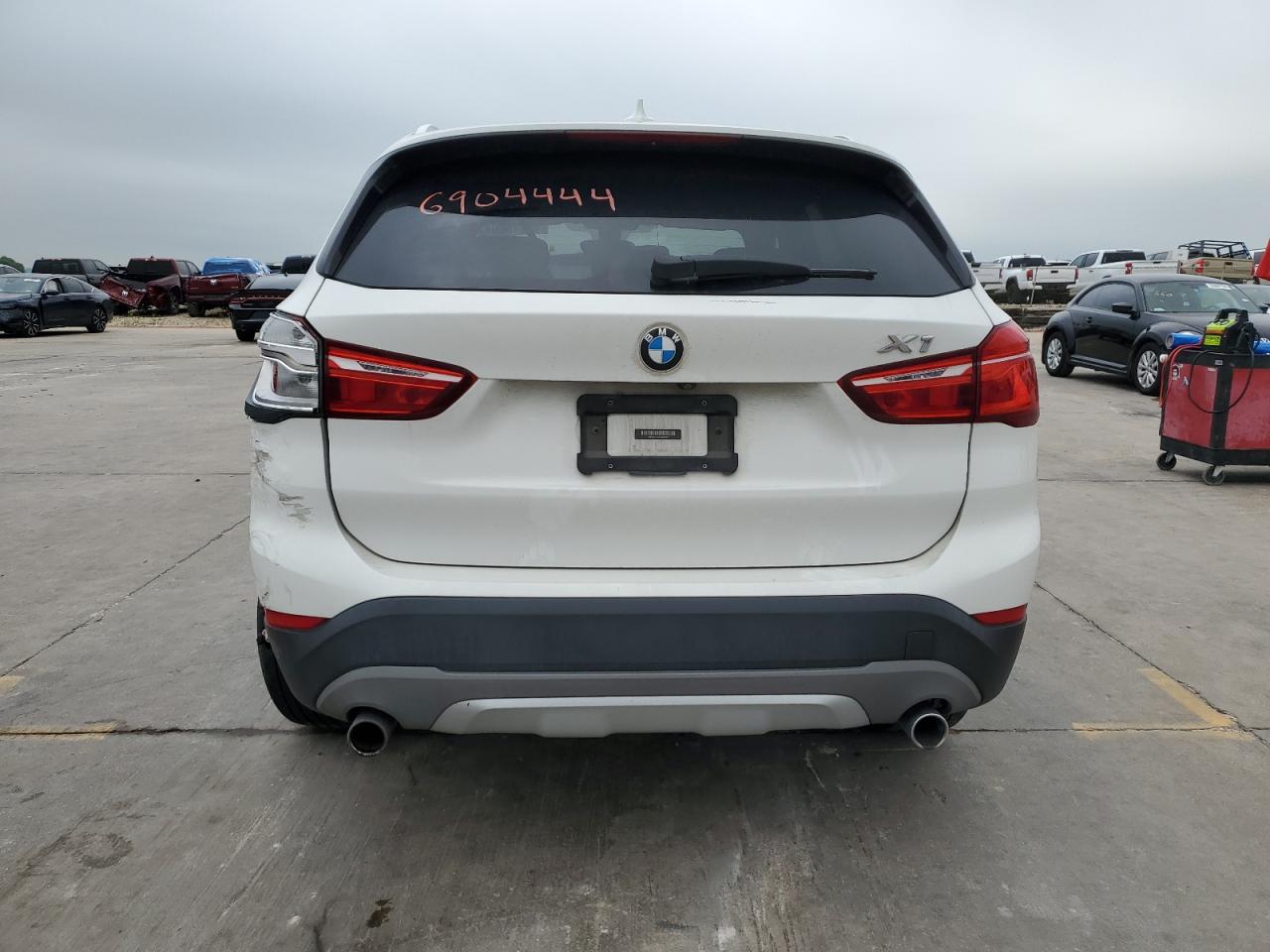 Photo 5 VIN: WBXHU7C37J5H44923 - BMW X1 