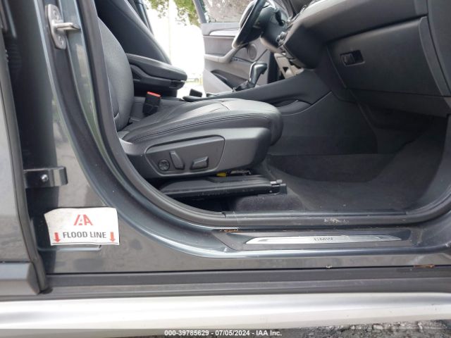 Photo 5 VIN: WBXHU7C37J5L08523 - BMW X1 