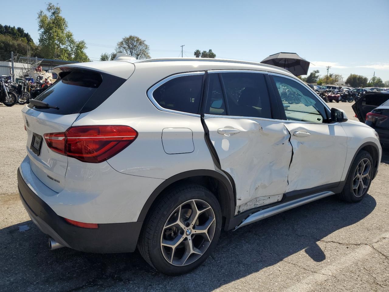 Photo 2 VIN: WBXHU7C37J5L09235 - BMW X1 