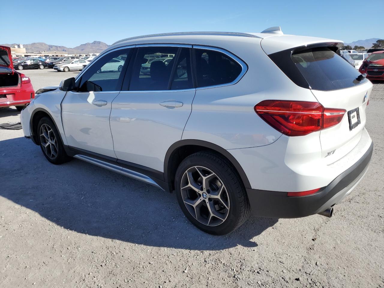 Photo 1 VIN: WBXHU7C38J5L06733 - BMW X1 