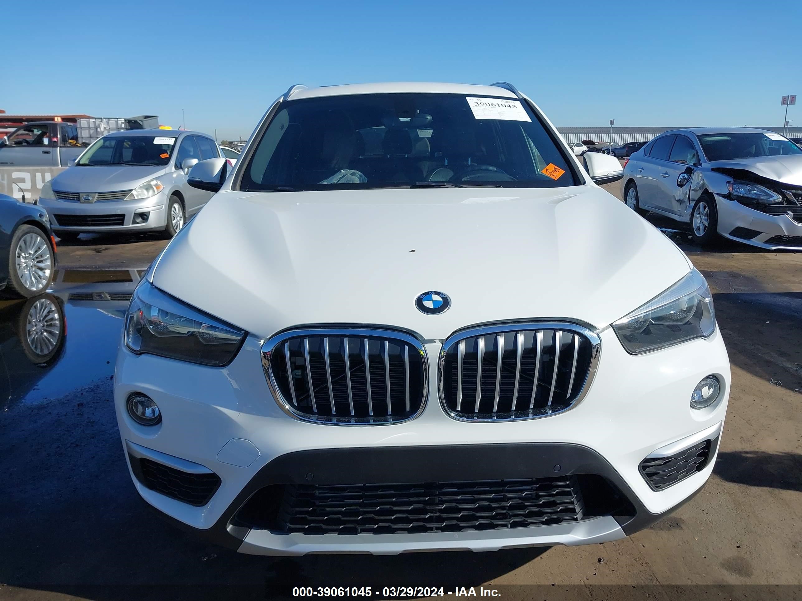 Photo 11 VIN: WBXHU7C38J5L06845 - BMW X1 