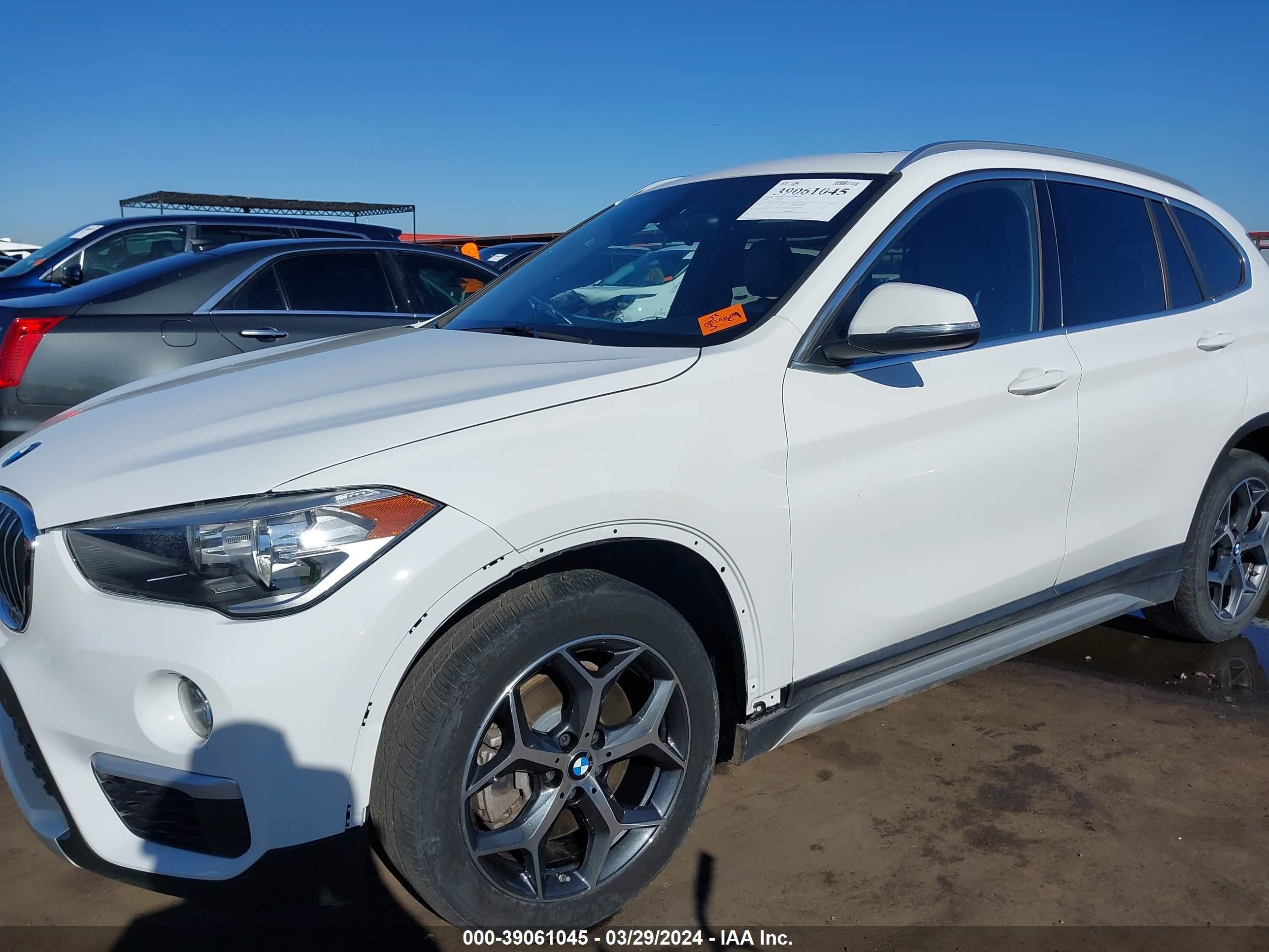 Photo 5 VIN: WBXHU7C38J5L06845 - BMW X1 