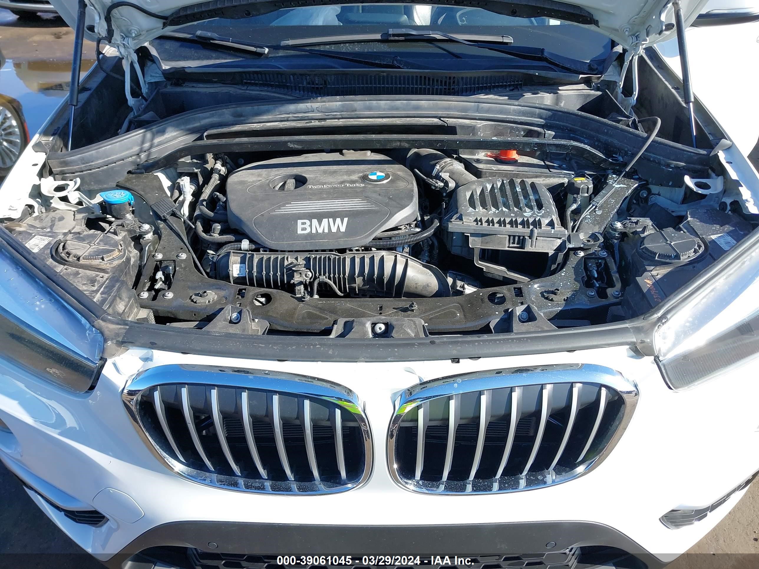 Photo 9 VIN: WBXHU7C38J5L06845 - BMW X1 