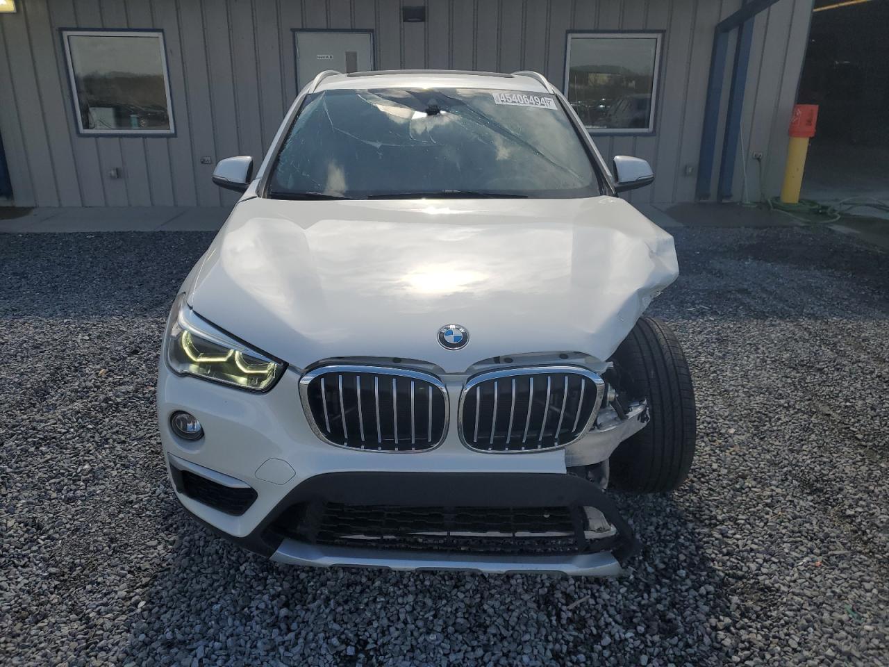 Photo 4 VIN: WBXHU7C39H5H36283 - BMW X1 