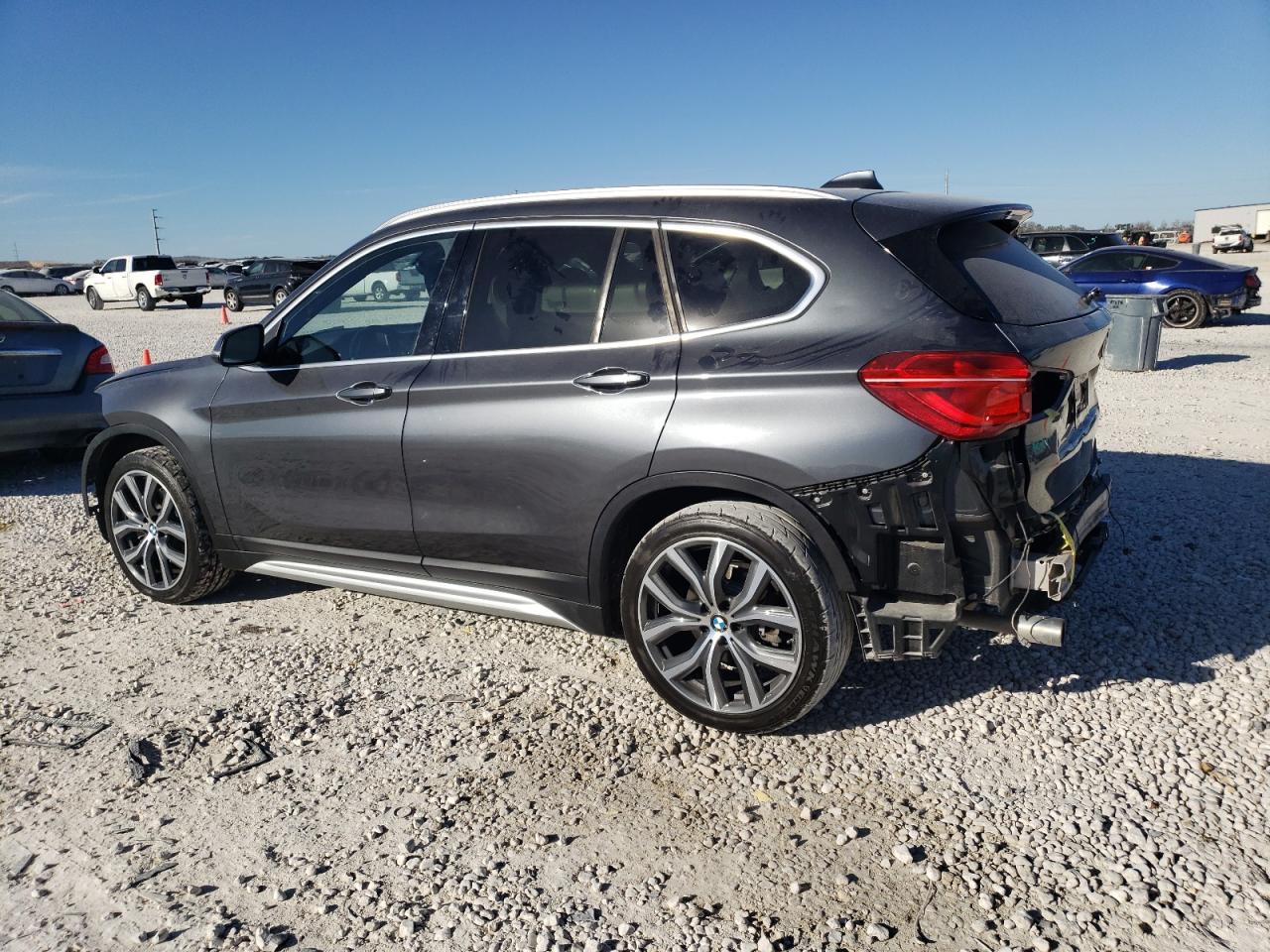 Photo 1 VIN: WBXHU7C39H5H36963 - BMW X1 