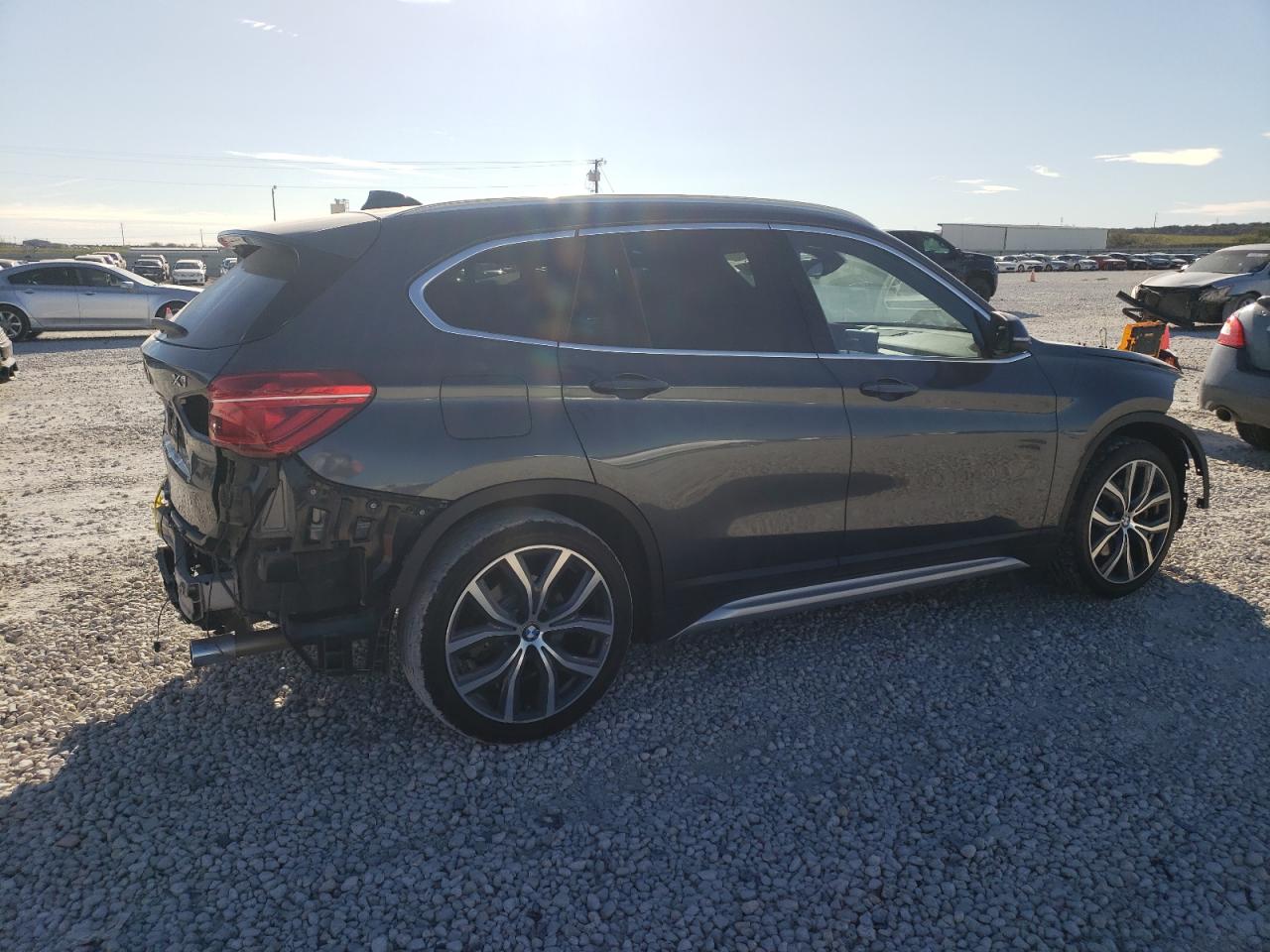 Photo 2 VIN: WBXHU7C39H5H36963 - BMW X1 