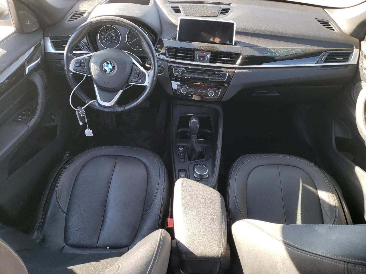 Photo 7 VIN: WBXHU7C39H5H36963 - BMW X1 