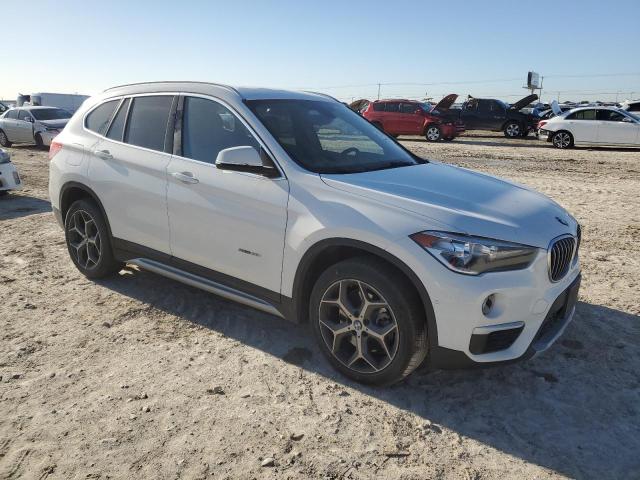 Photo 3 VIN: WBXHU7C39J5H42820 - BMW X1 