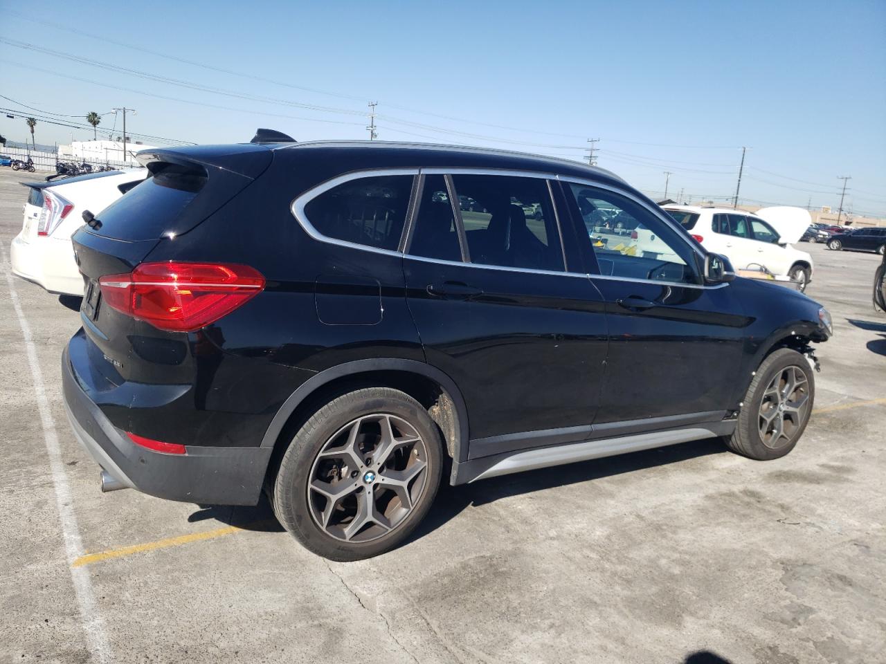 Photo 2 VIN: WBXHU7C39J5L08703 - BMW X1 