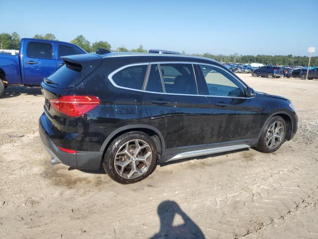 Photo 2 VIN: WBXHU7C3XJ3H43535 - BMW X1 SDRIVE2 