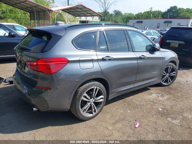 Photo 3 VIN: WBXHU7C3XJ5H38887 - BMW X1 