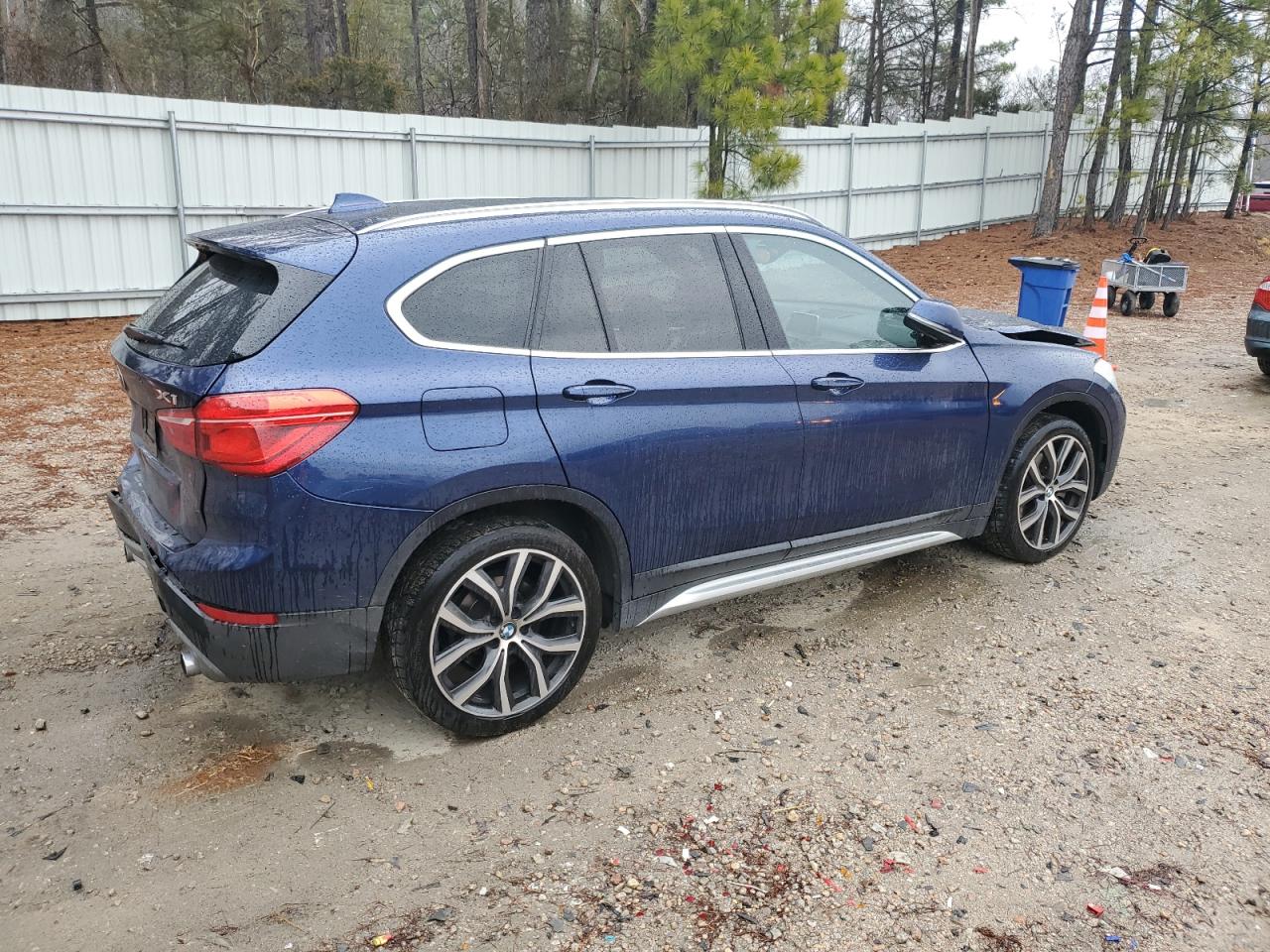 Photo 2 VIN: WBXHU7C3XJ5H44074 - BMW X1 