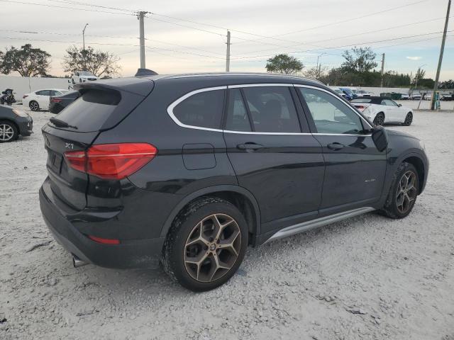 Photo 2 VIN: WBXHU7C3XJ5L05633 - BMW X1 