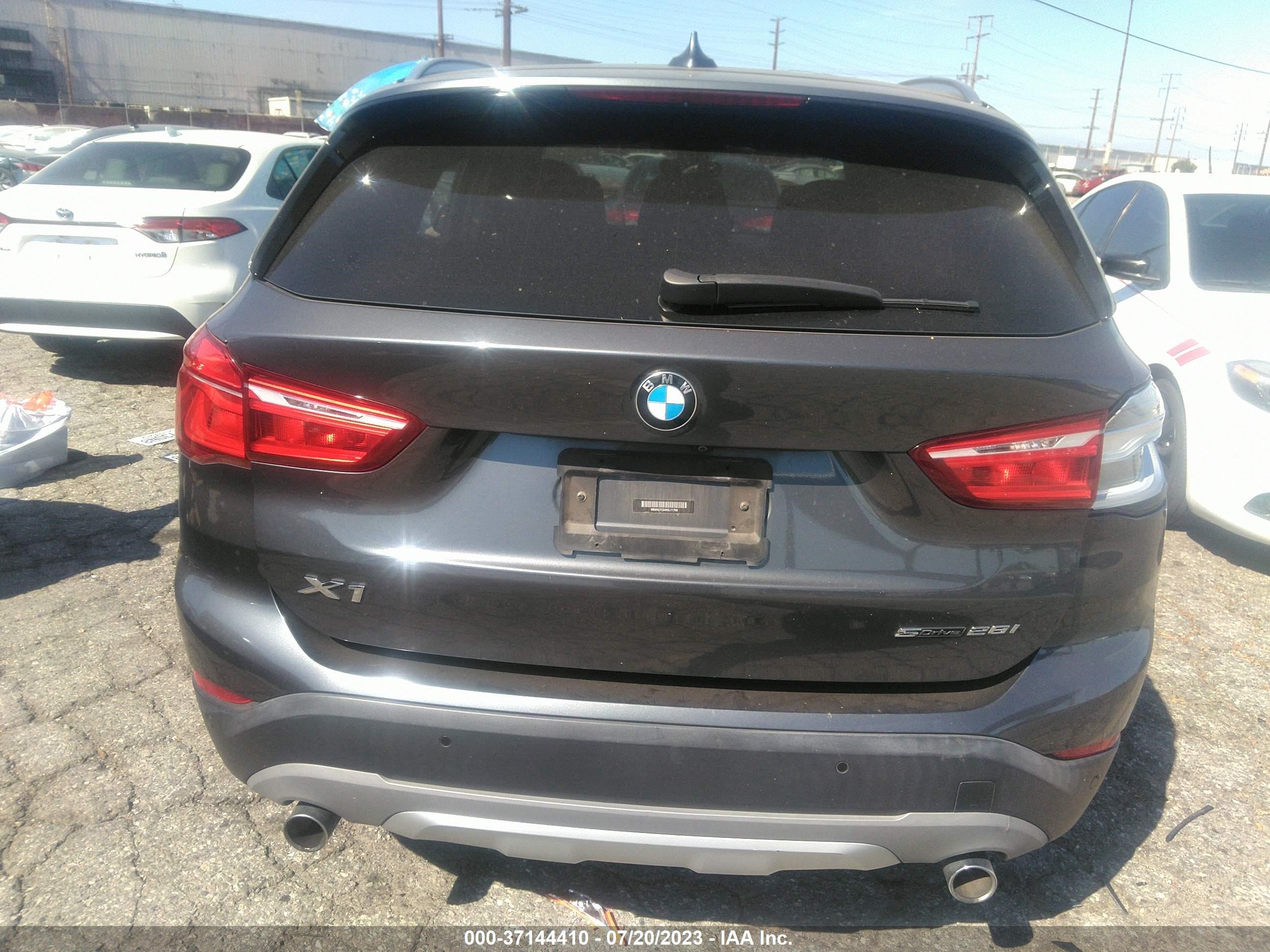 Photo 15 VIN: WBXHU7C54K5L11799 - BMW X1 