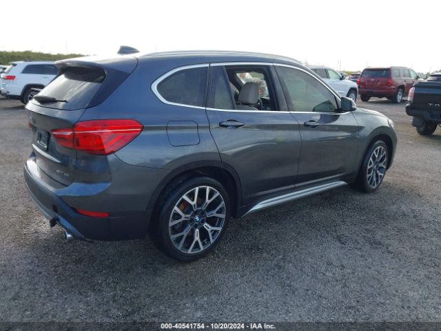 Photo 3 VIN: WBXJG7C00M5T74818 - BMW X1 