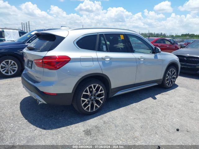 Photo 3 VIN: WBXJG7C03M5T75896 - BMW X1 