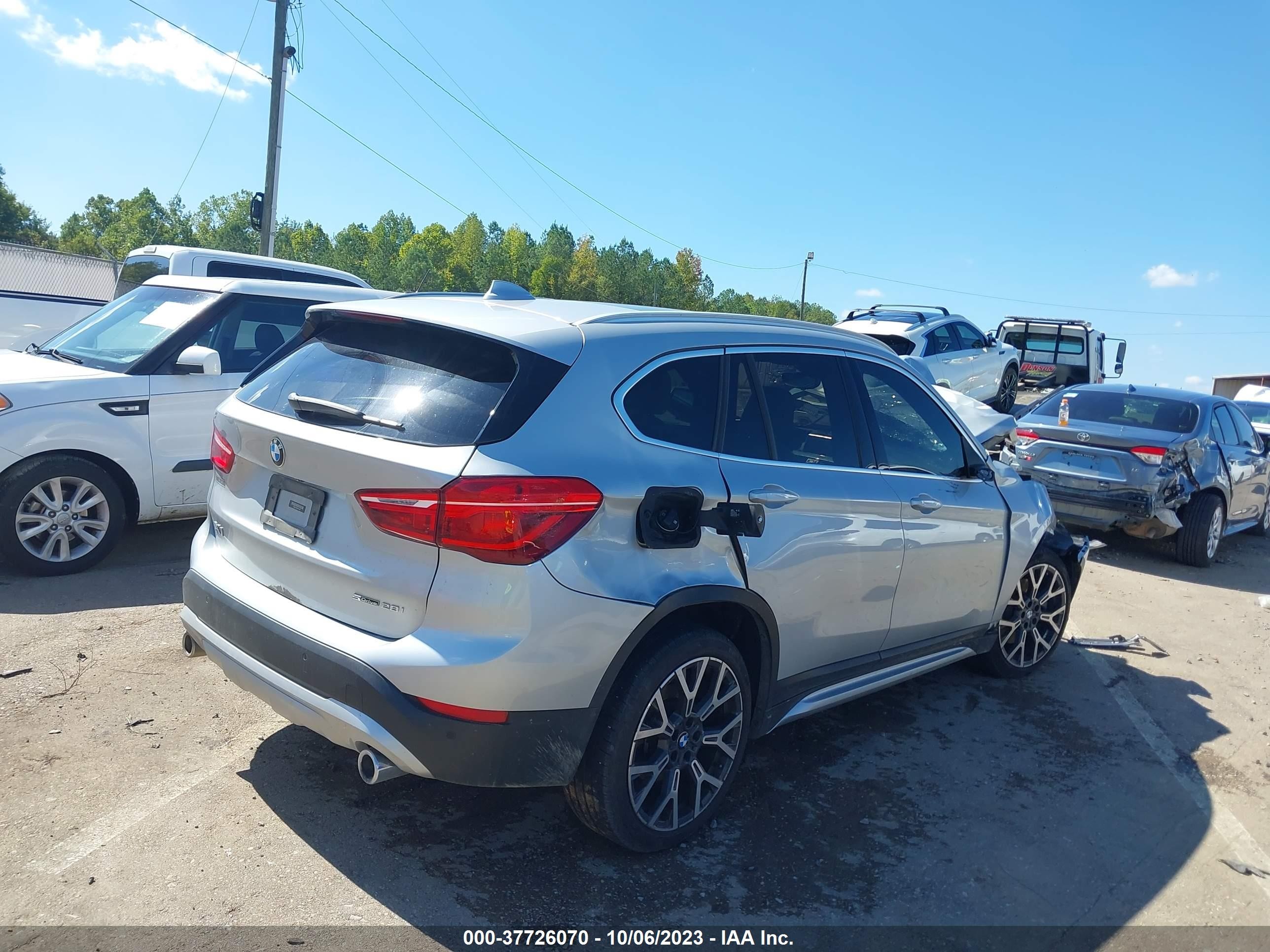 Photo 3 VIN: WBXJG7C06L5P53546 - BMW X1 