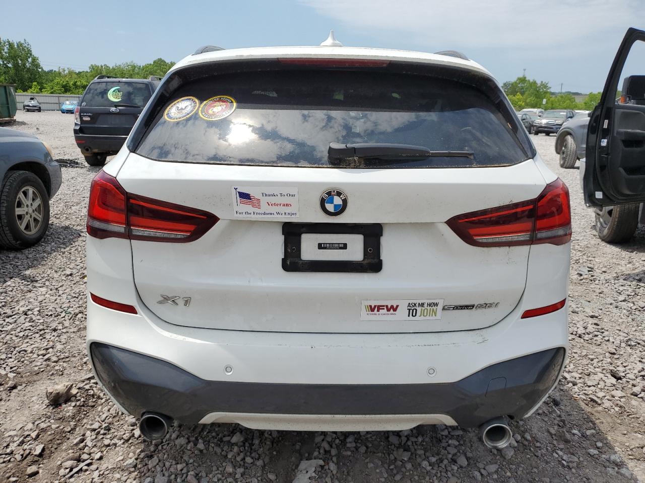 Photo 5 VIN: WBXJG7C06M5S27399 - BMW X1 