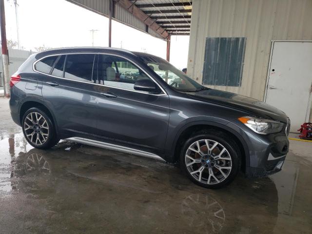 Photo 3 VIN: WBXJG7C08M5S50487 - BMW X1 