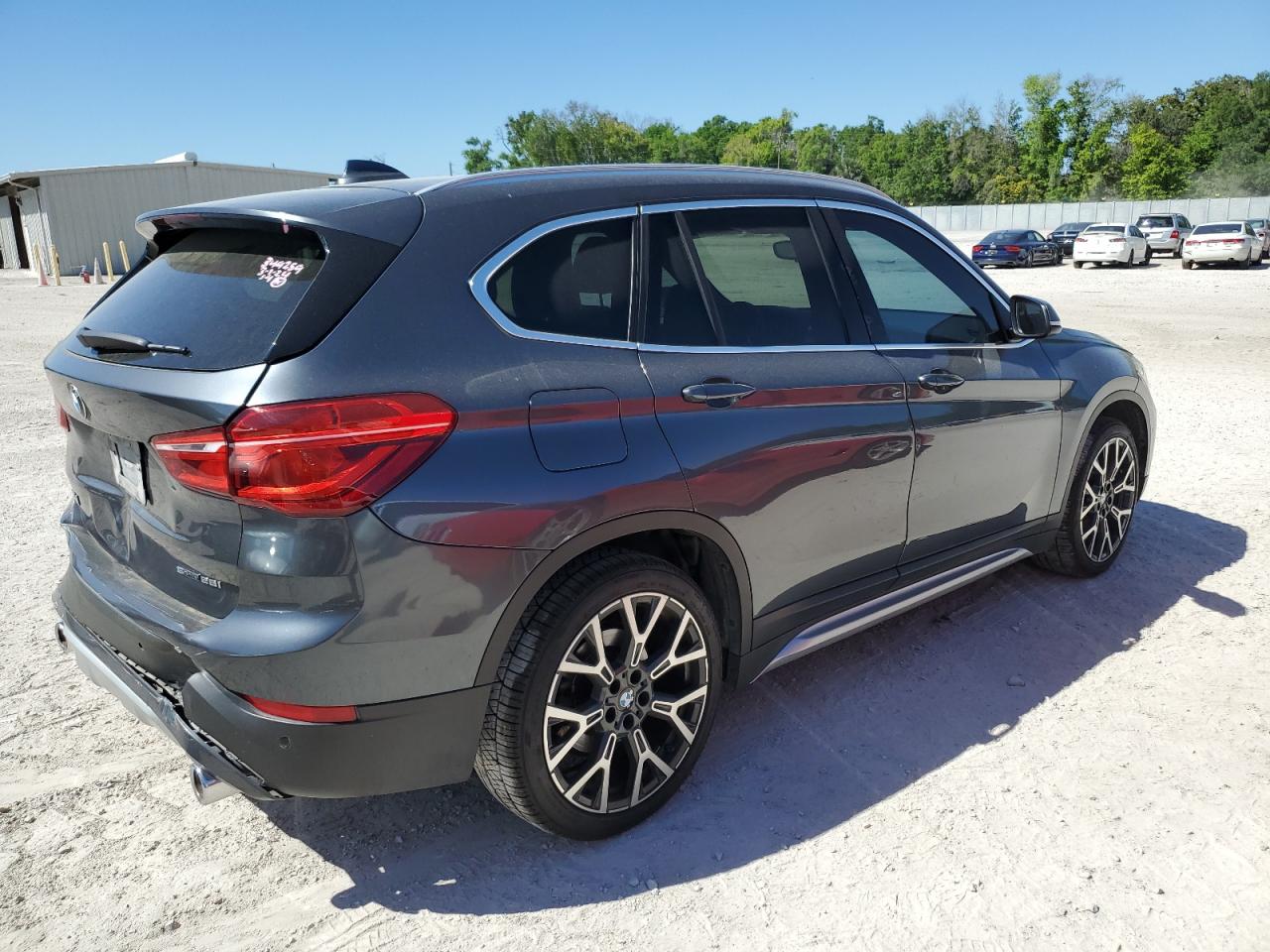 Photo 2 VIN: WBXJG7C0XN5U82784 - BMW X1 