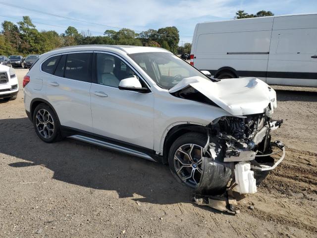 Photo 3 VIN: WBXJG7C0XN5V30610 - BMW X1 