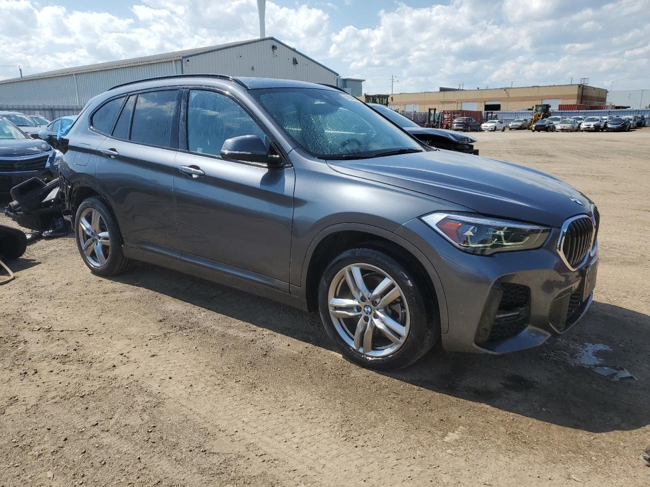 Photo 3 VIN: WBXJG9C04M5T09076 - BMW X1 