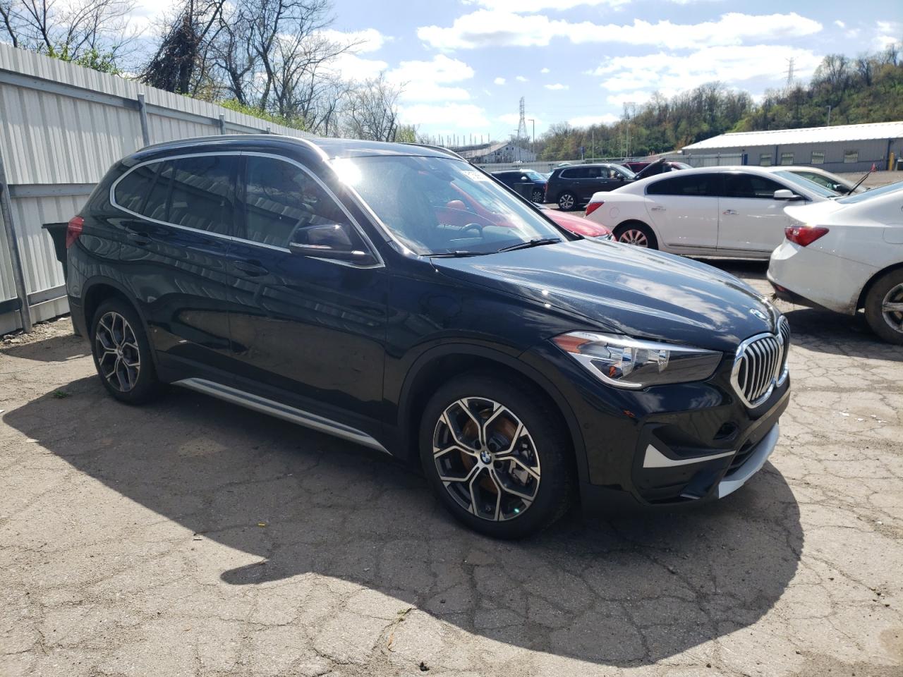 Photo 3 VIN: WBXJG9C05N5U93249 - BMW X1 