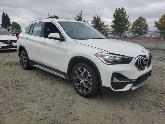 Photo 3 VIN: WBXJG9C06M3M42417 - BMW X1 XDRIVE2 