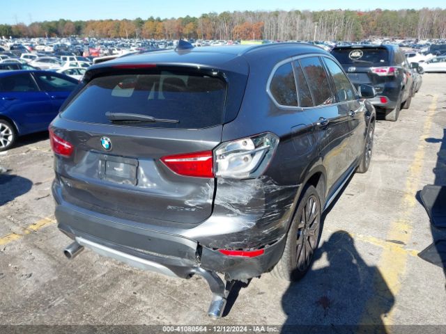 Photo 3 VIN: WBXJG9C06M5T33833 - BMW X1 