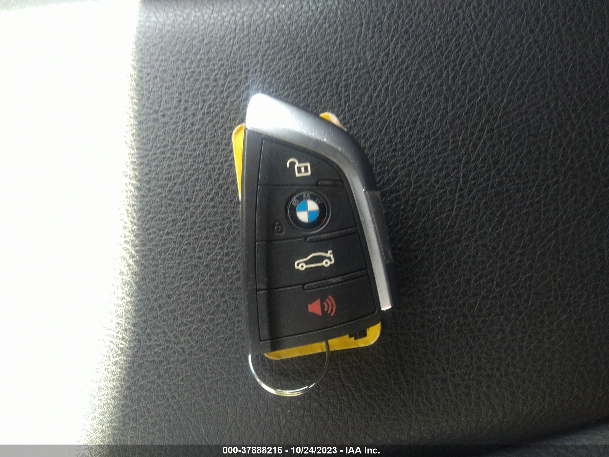 Photo 10 VIN: WBXJG9C08L5P79741 - BMW X1 