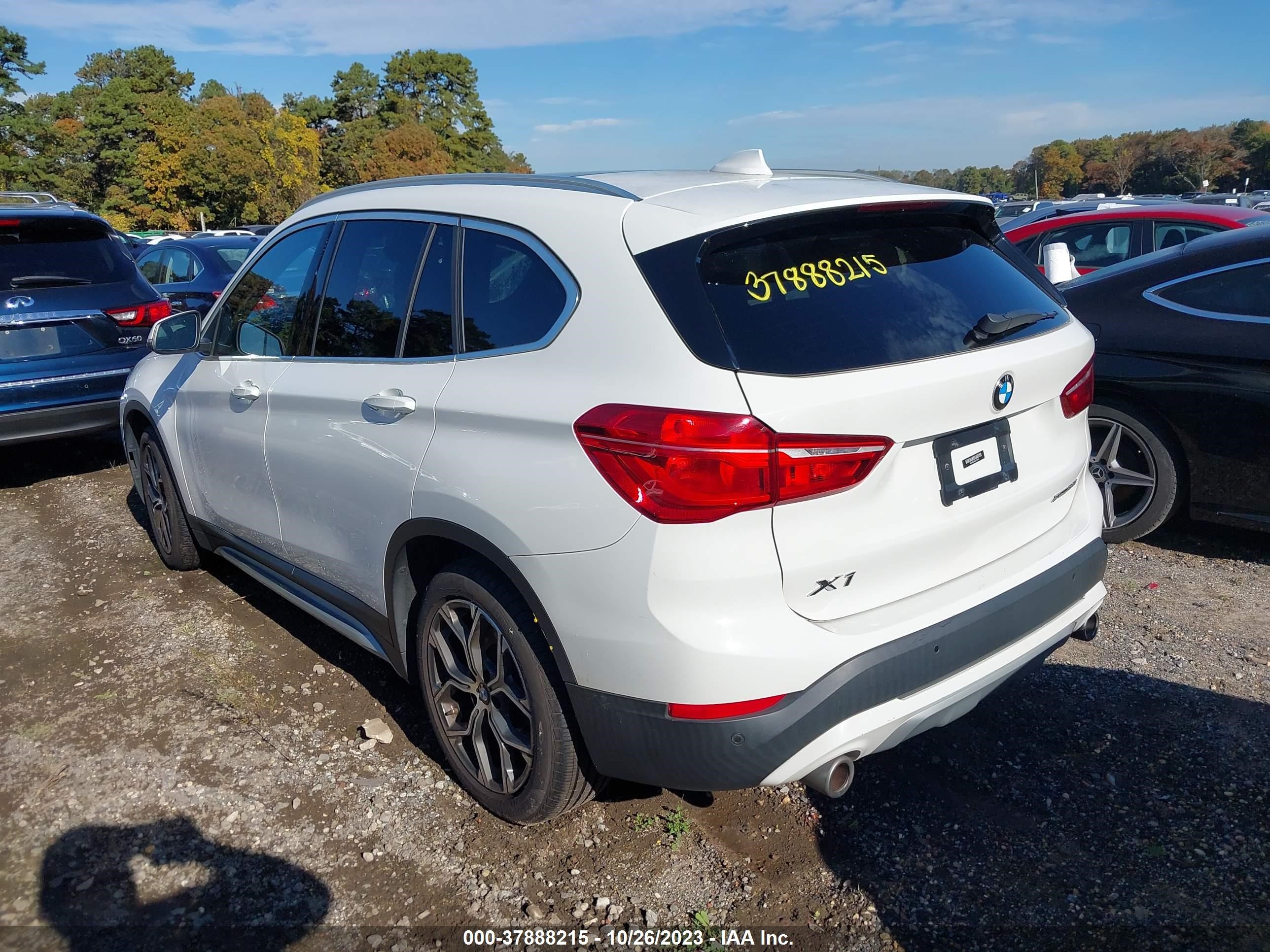 Photo 2 VIN: WBXJG9C08L5P79741 - BMW X1 