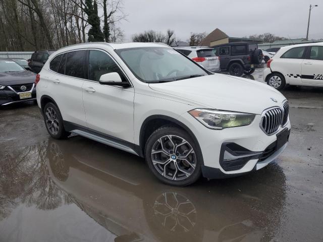 Photo 3 VIN: WBXJG9C09L3L17782 - BMW X1 