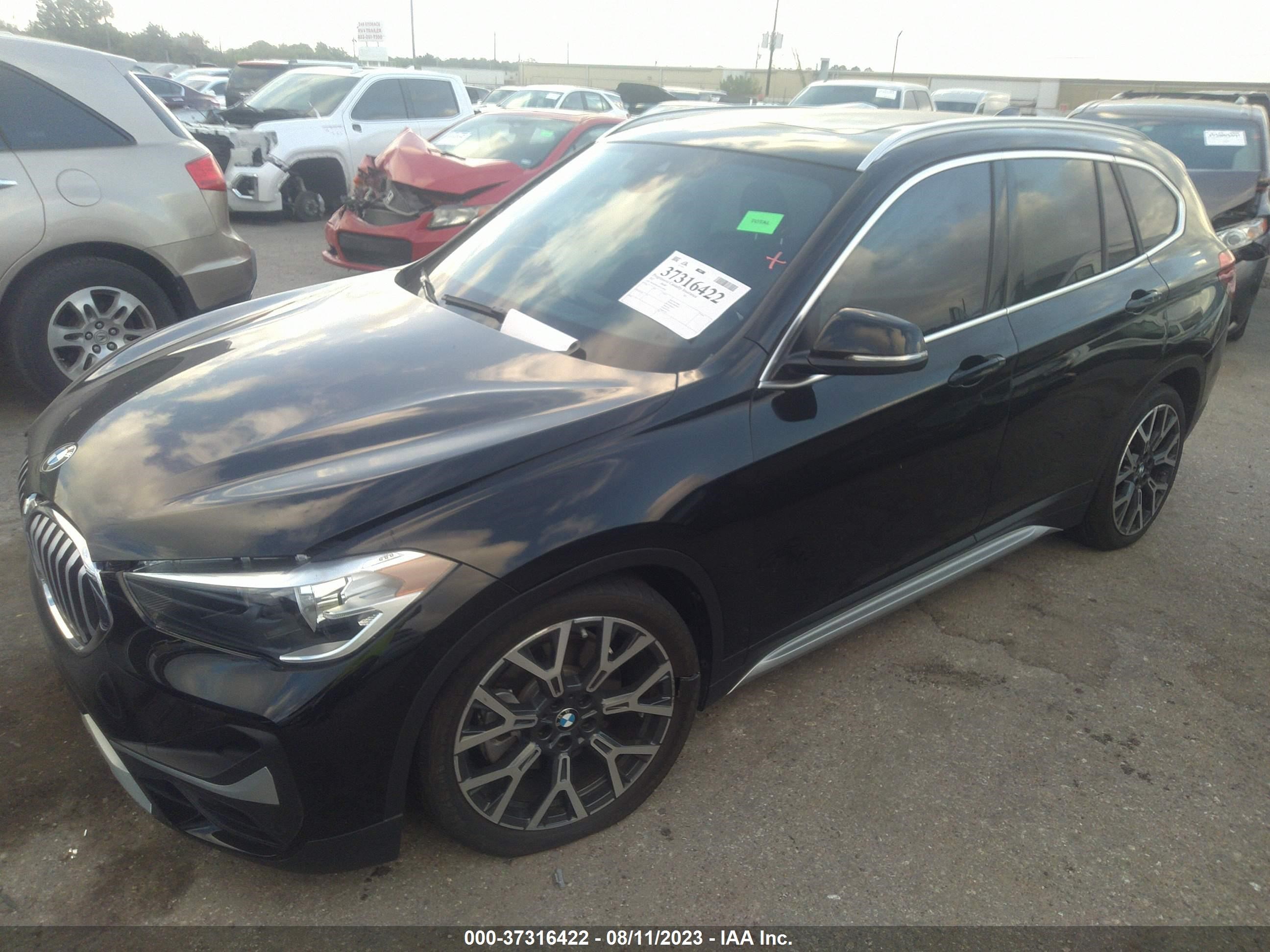 Photo 1 VIN: WBXJG9C0XN5U59095 - BMW X1 