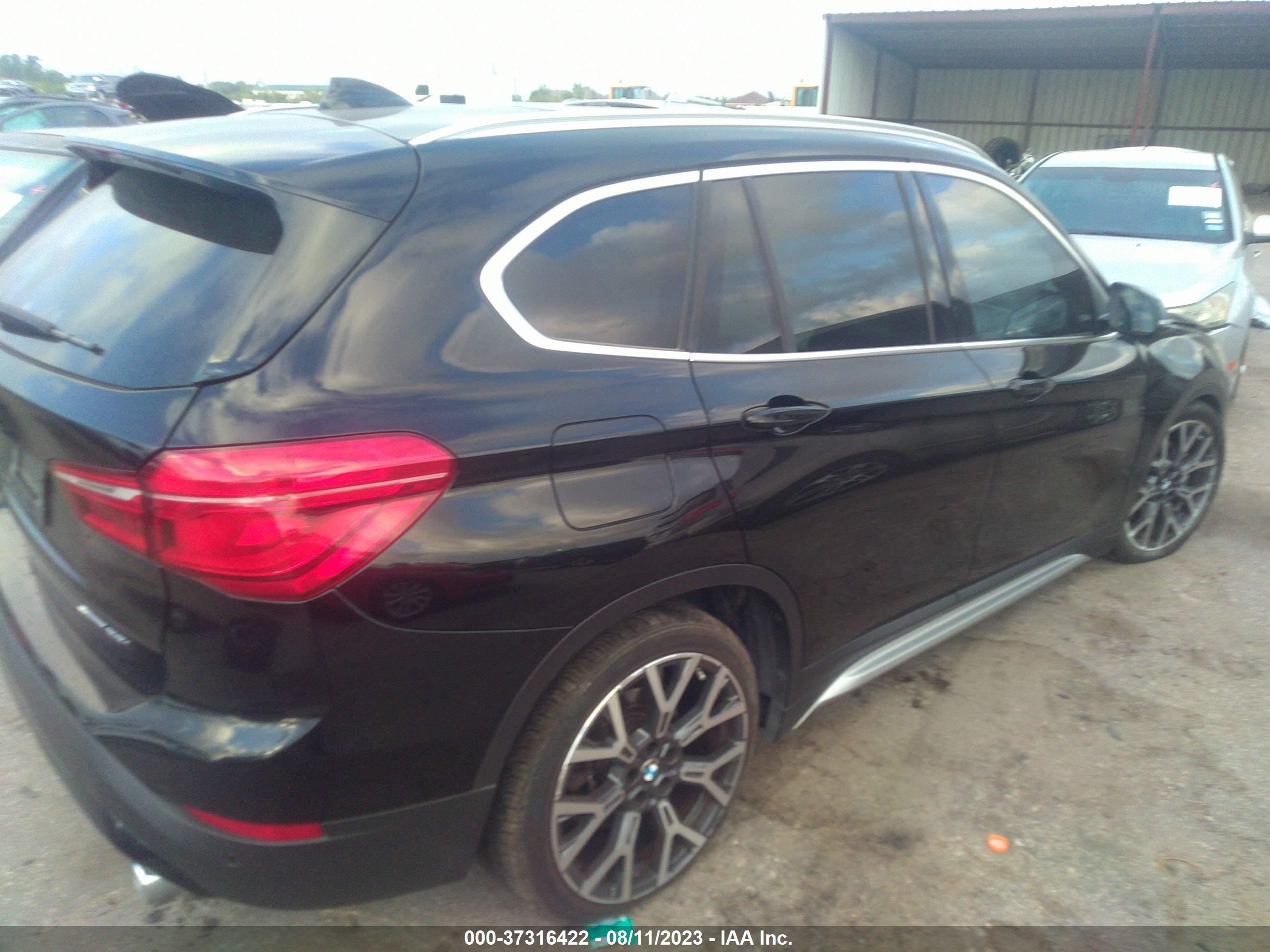 Photo 3 VIN: WBXJG9C0XN5U59095 - BMW X1 