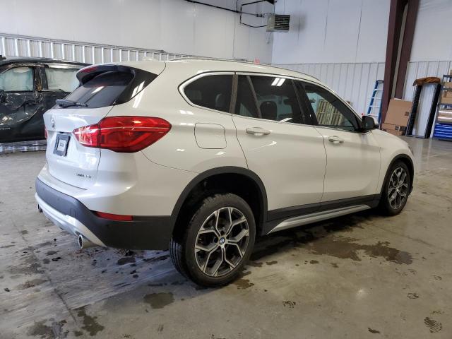 Photo 2 VIN: WBXJG9C0XN5V31882 - BMW X1 XDRIVE2 