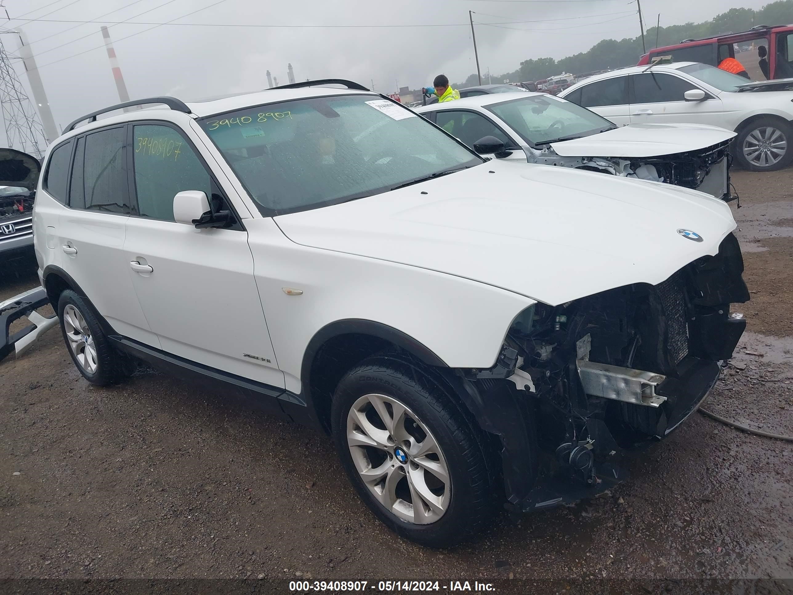 Photo 0 VIN: WBXPC93409WJ30852 - BMW X3 