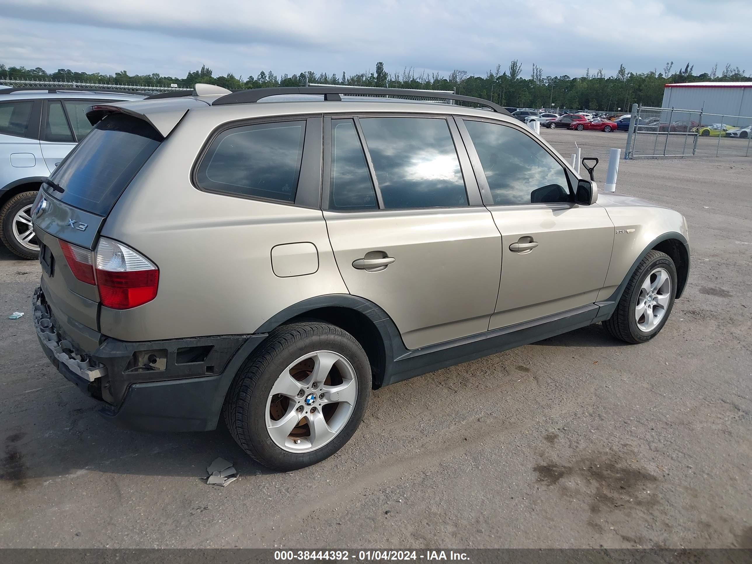 Photo 3 VIN: WBXPC93417WF15224 - BMW X3 