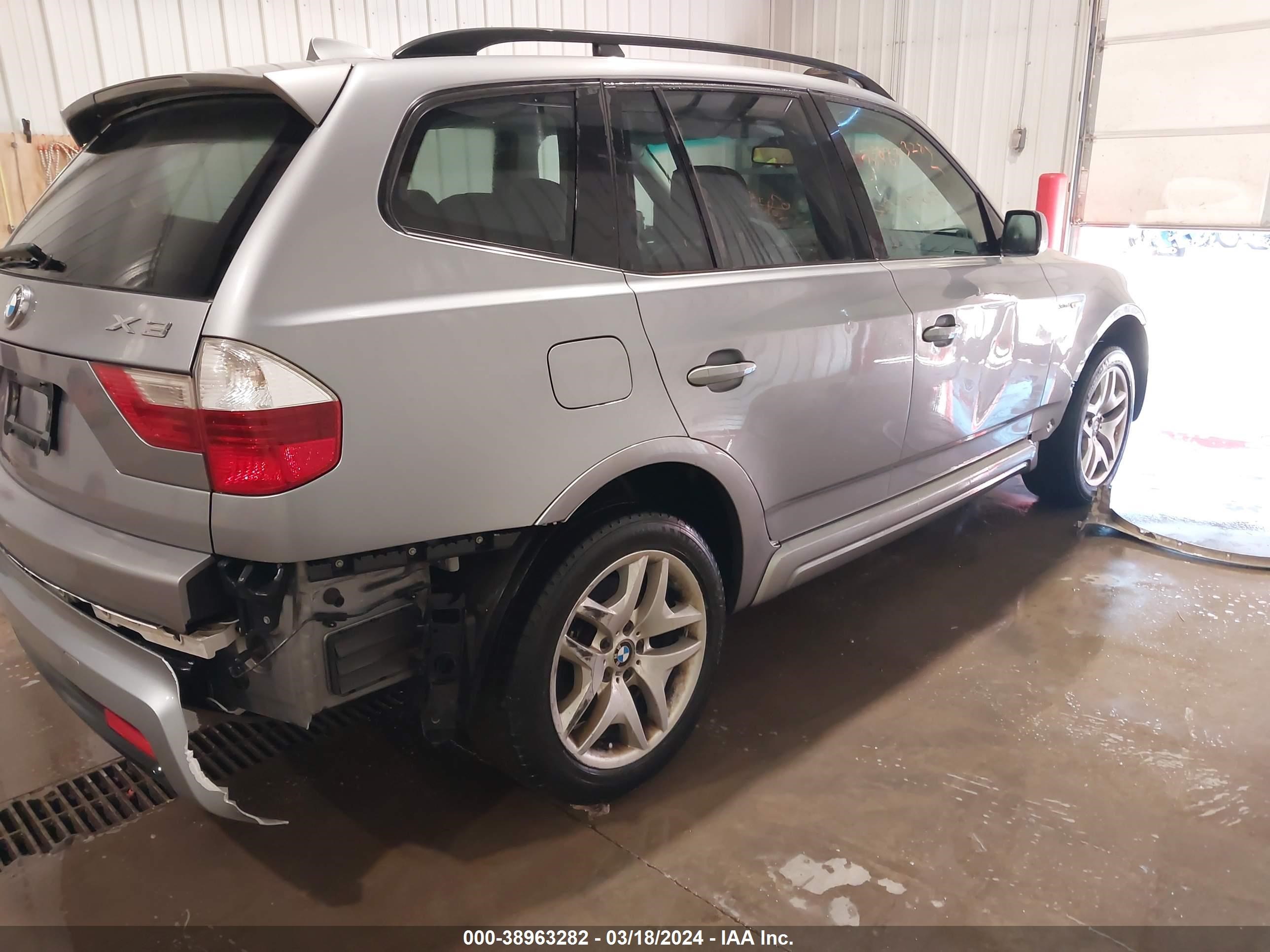 Photo 16 VIN: WBXPC93417WF16695 - BMW X3 