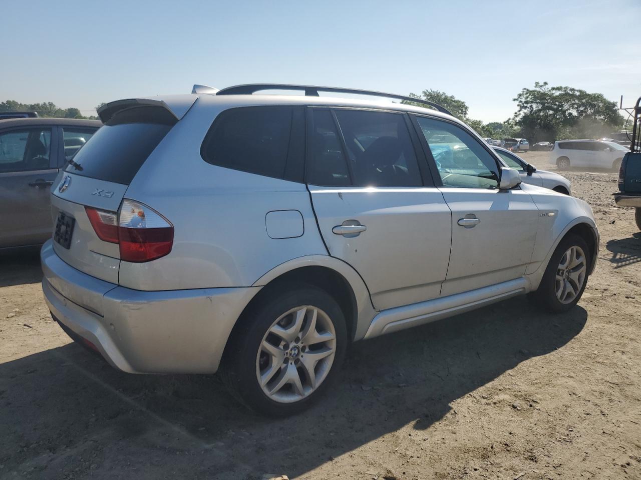 Photo 2 VIN: WBXPC93417WF27213 - BMW X3 