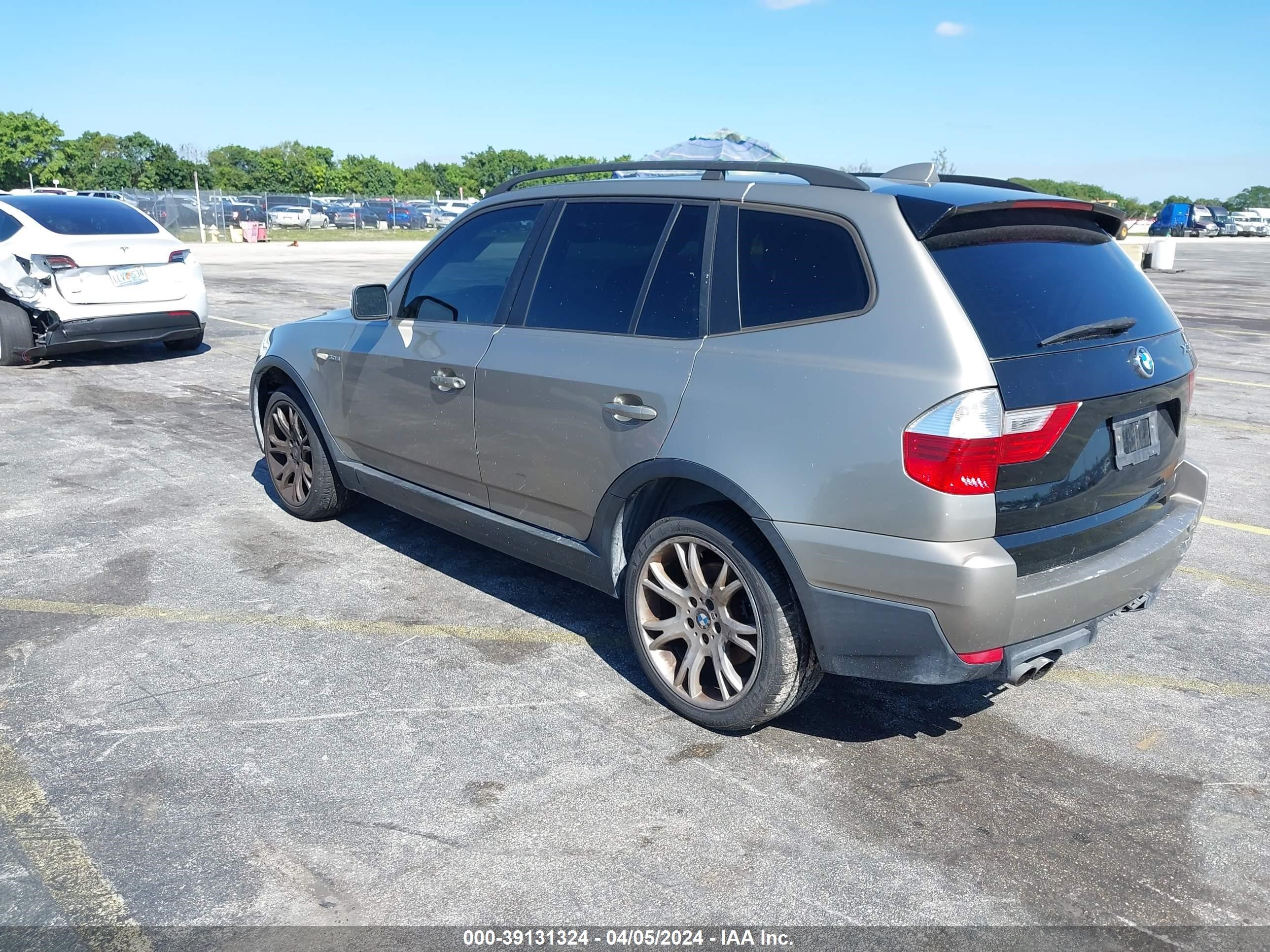 Photo 2 VIN: WBXPC93418WJ07630 - BMW X3 