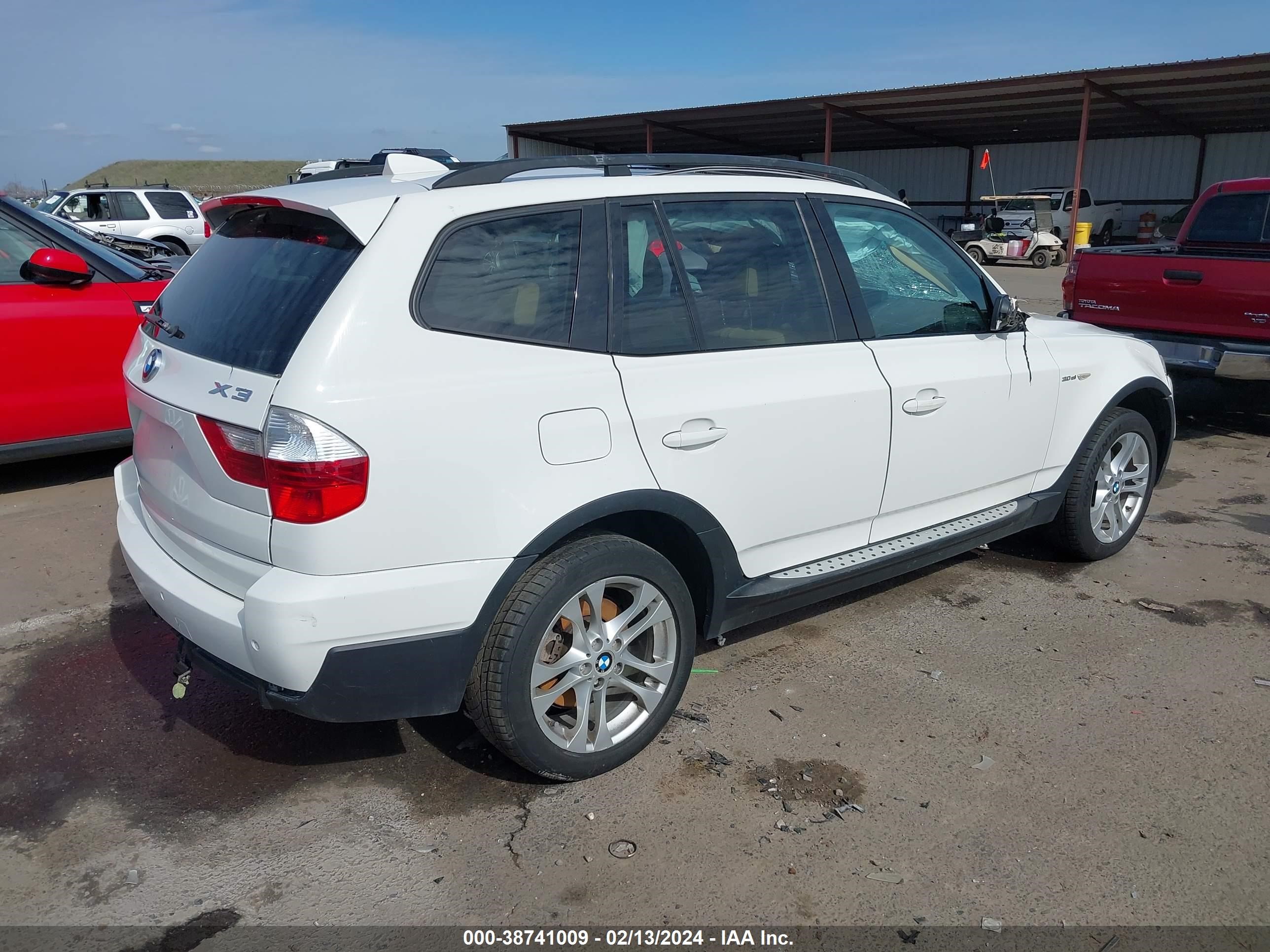 Photo 3 VIN: WBXPC93418WJ10012 - BMW X3 