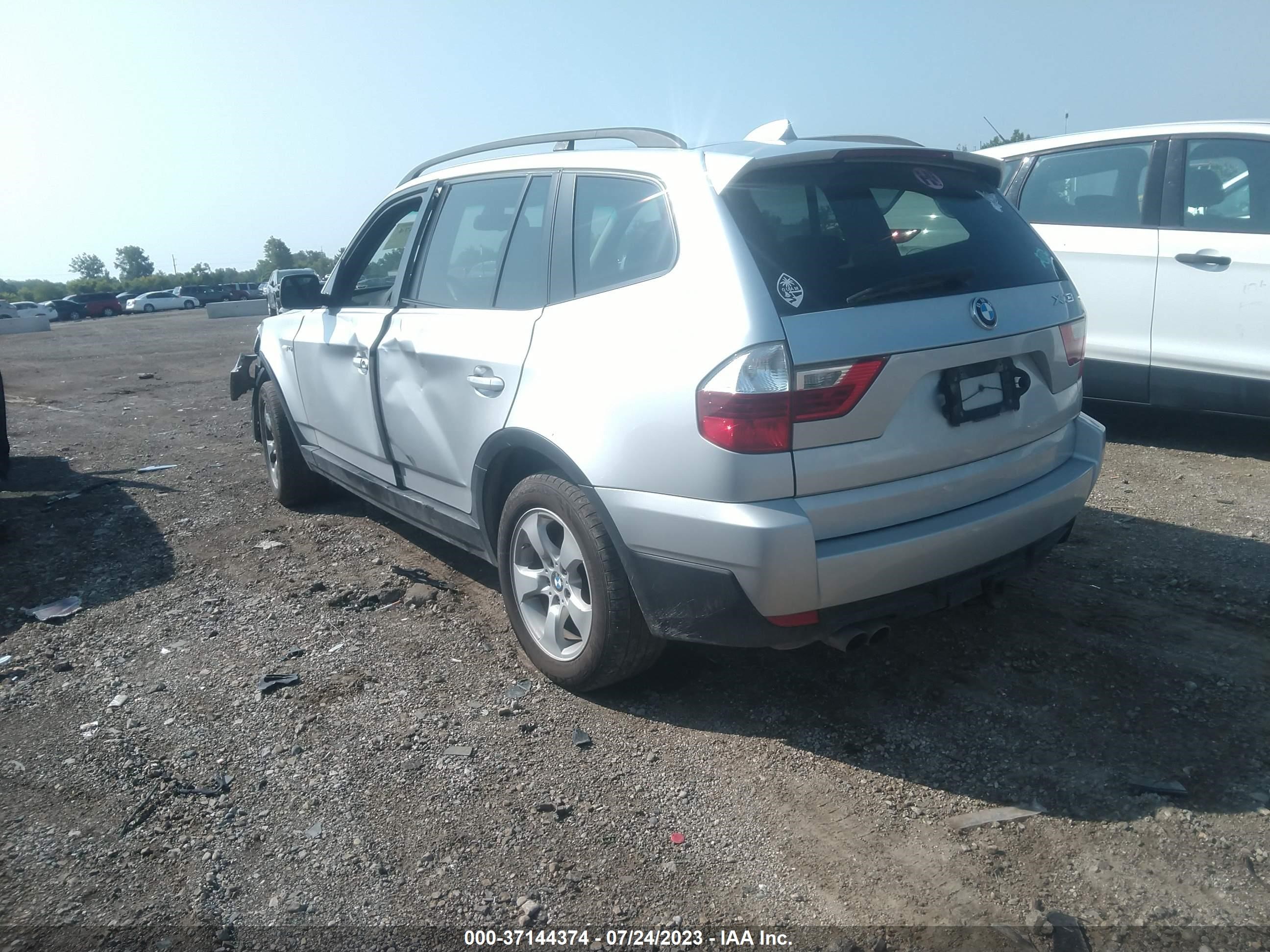 Photo 2 VIN: WBXPC93418WJ12035 - BMW X3 