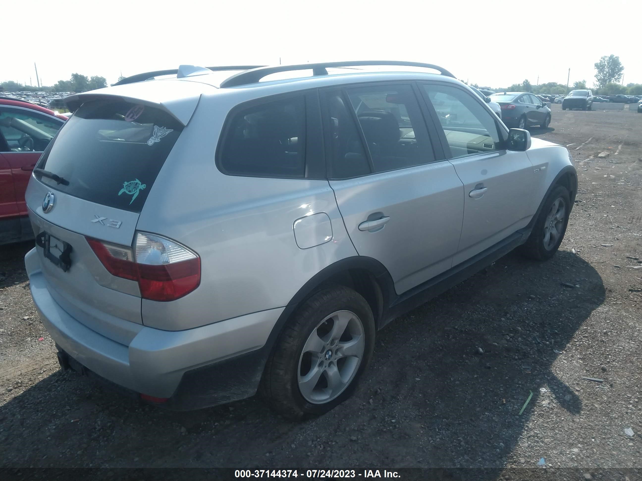 Photo 3 VIN: WBXPC93418WJ12035 - BMW X3 