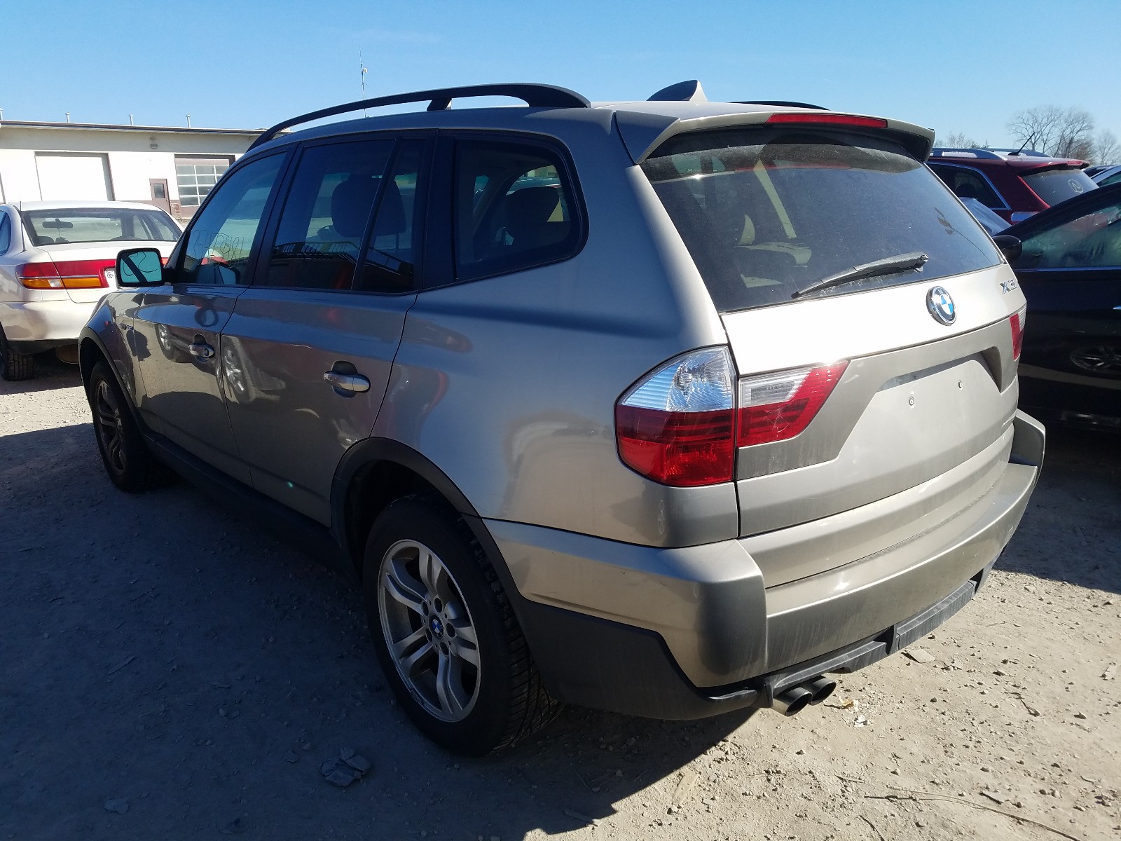 Photo 2 VIN: WBXPC93447WF07845 - BMW X3 3.0SI 