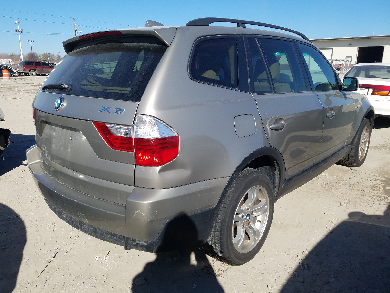 Photo 3 VIN: WBXPC93447WF07845 - BMW X3 3.0SI 