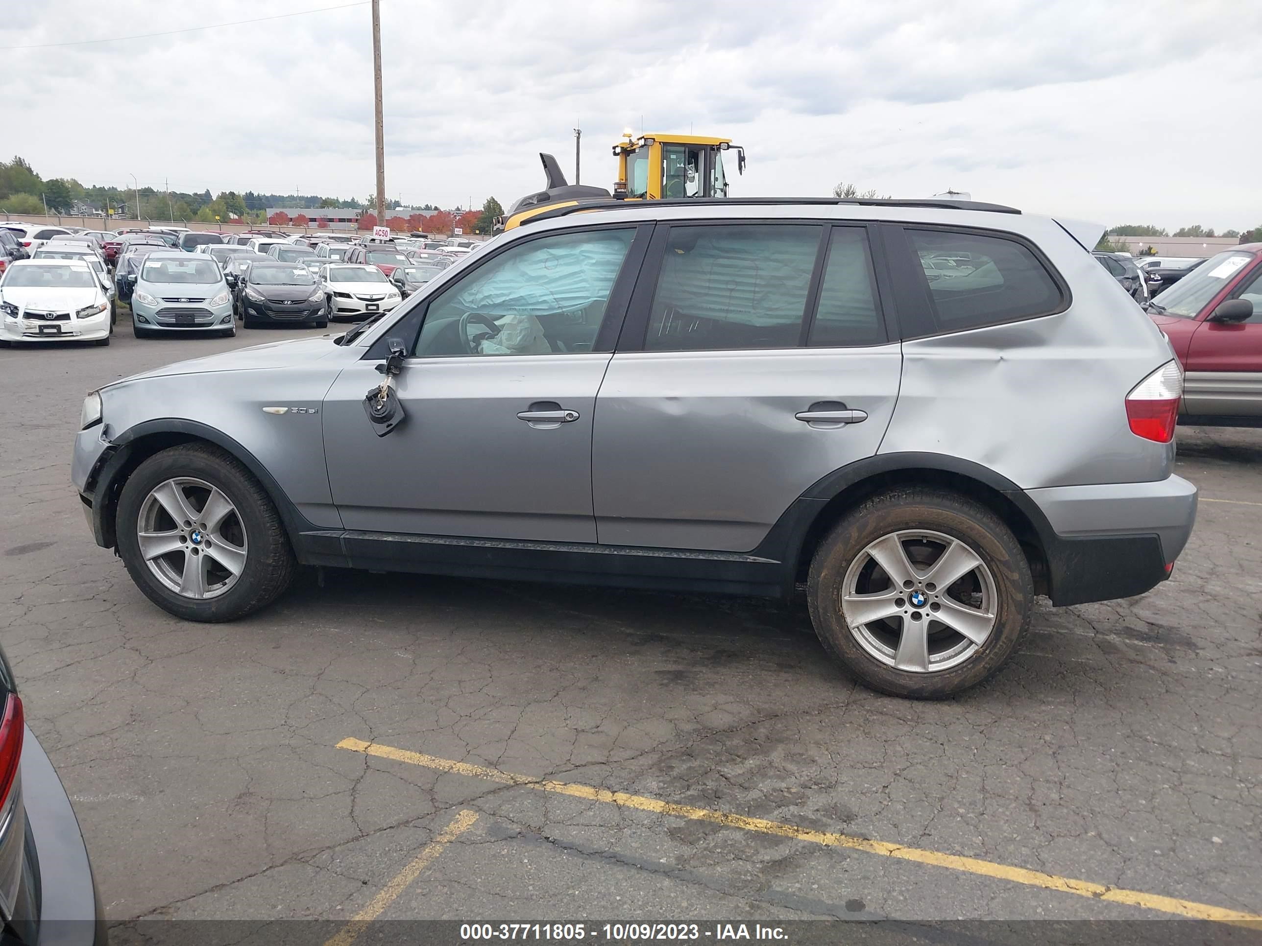 Photo 13 VIN: WBXPC93468WJ20390 - BMW X3 