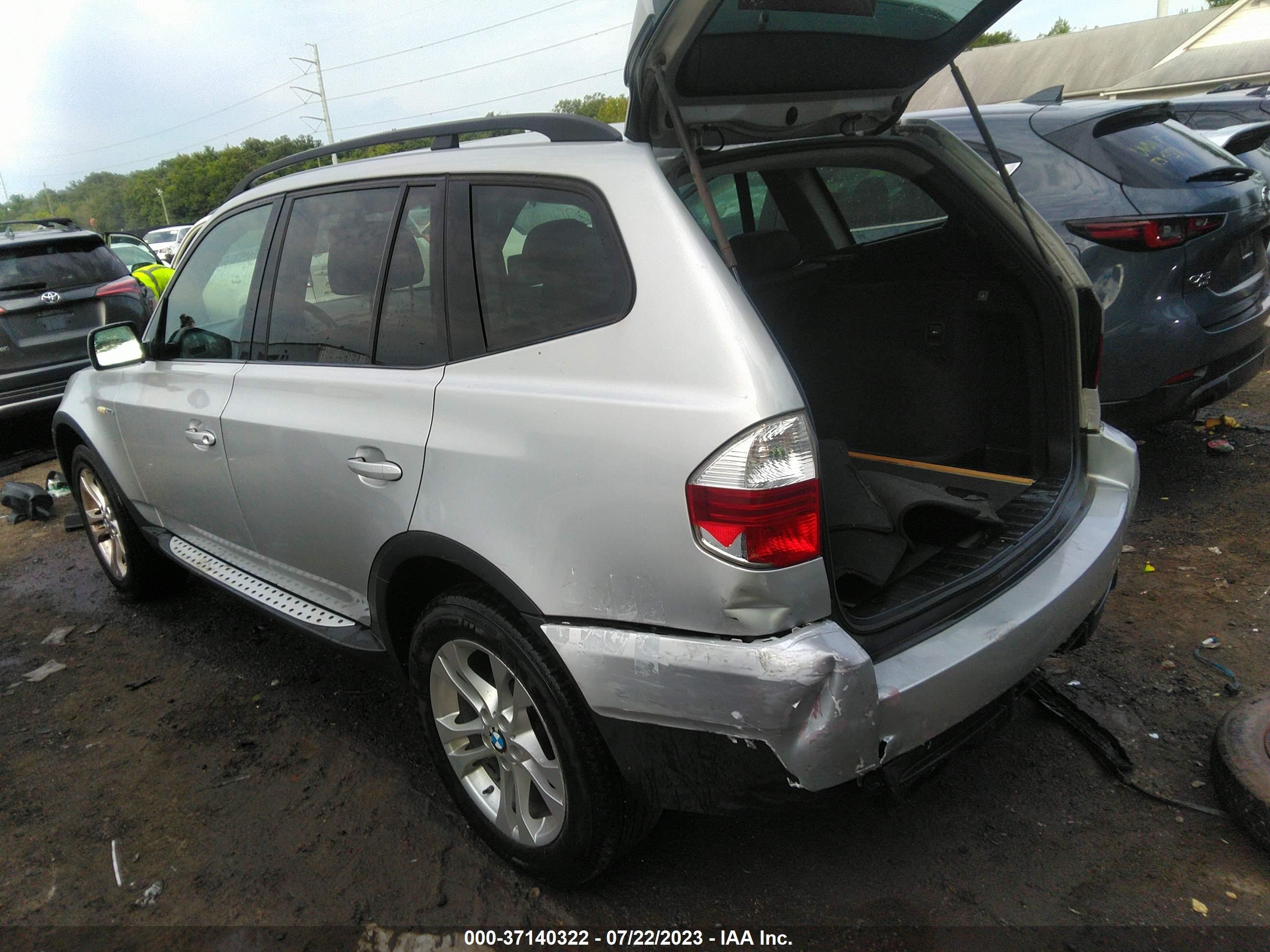 Photo 2 VIN: WBXPC93488WJ21041 - BMW X3 