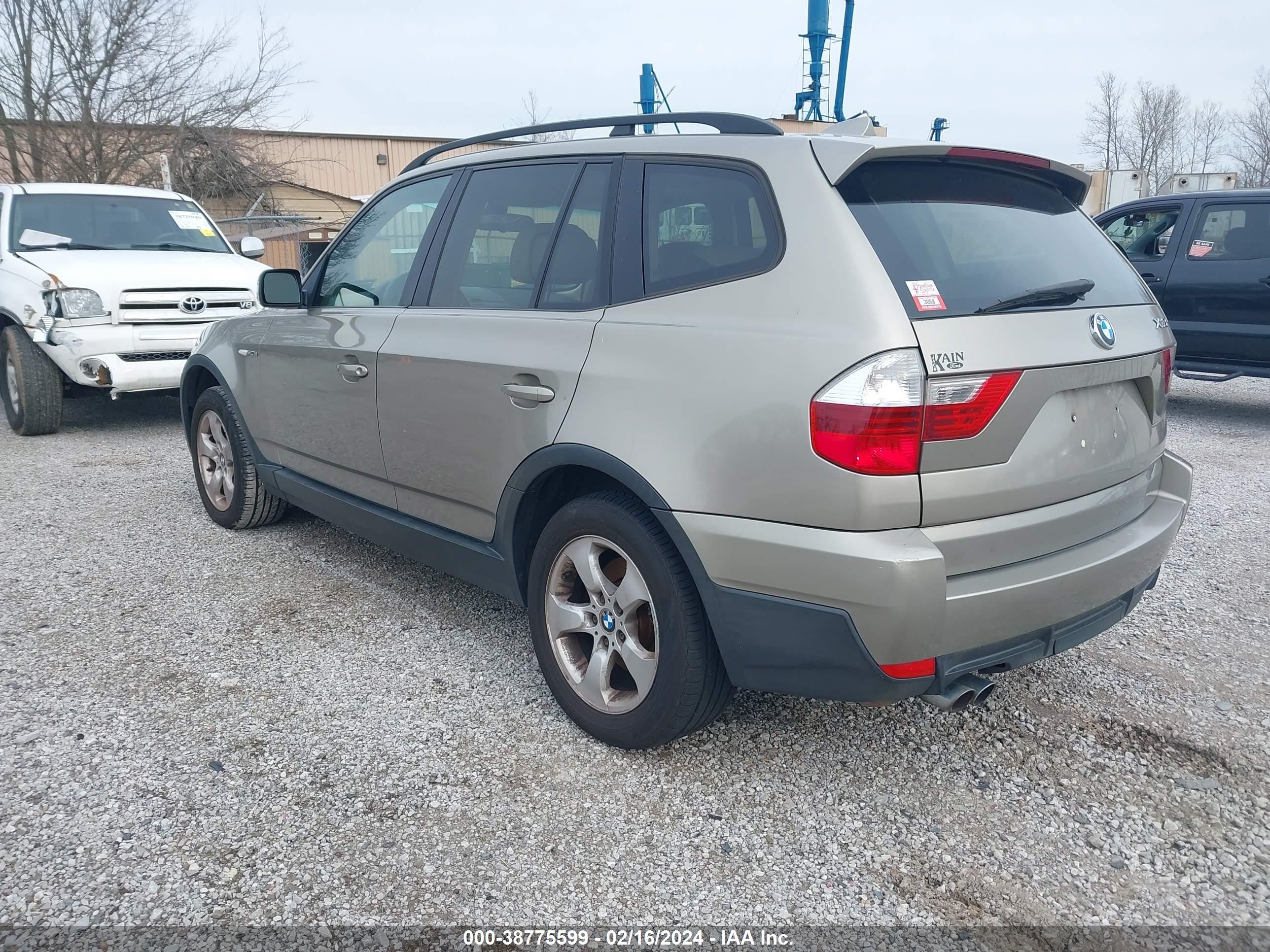 Photo 2 VIN: WBXPC93498WJ07729 - BMW X3 